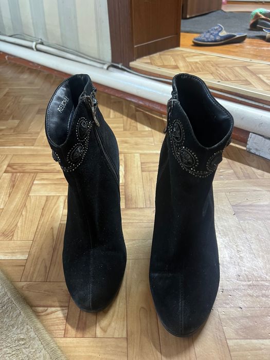 Продам осеннюю обувь женская