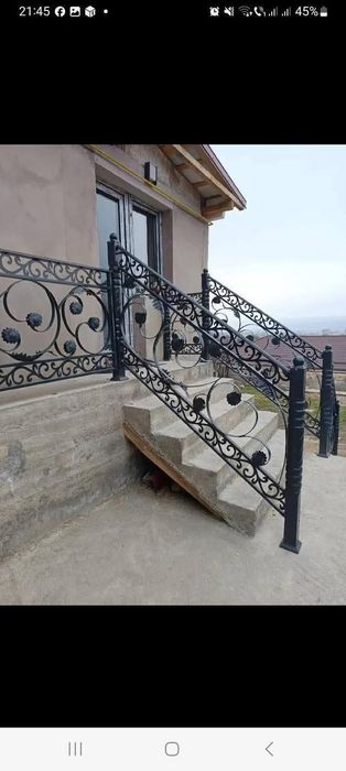 Balustrada din fier forjat.