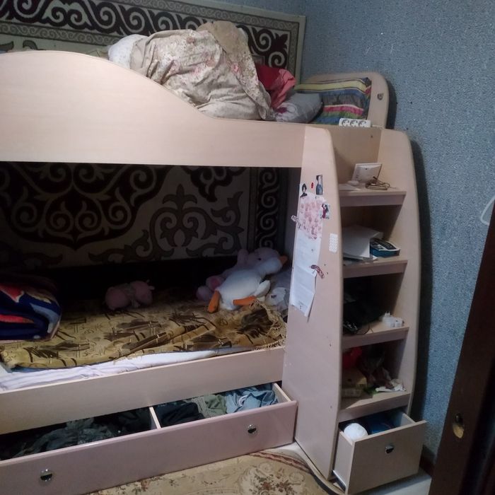 Продам двухъярусную кровать