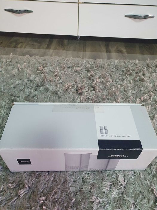 Bose surround speakers 700
