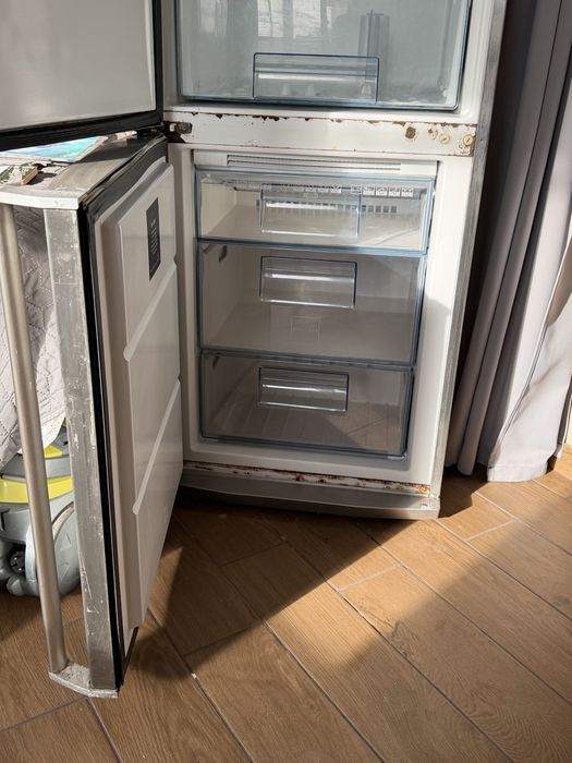 AEG хладилник