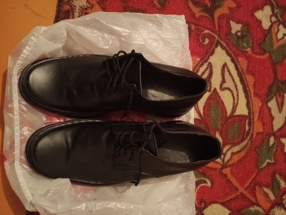 Продам мужские туфли