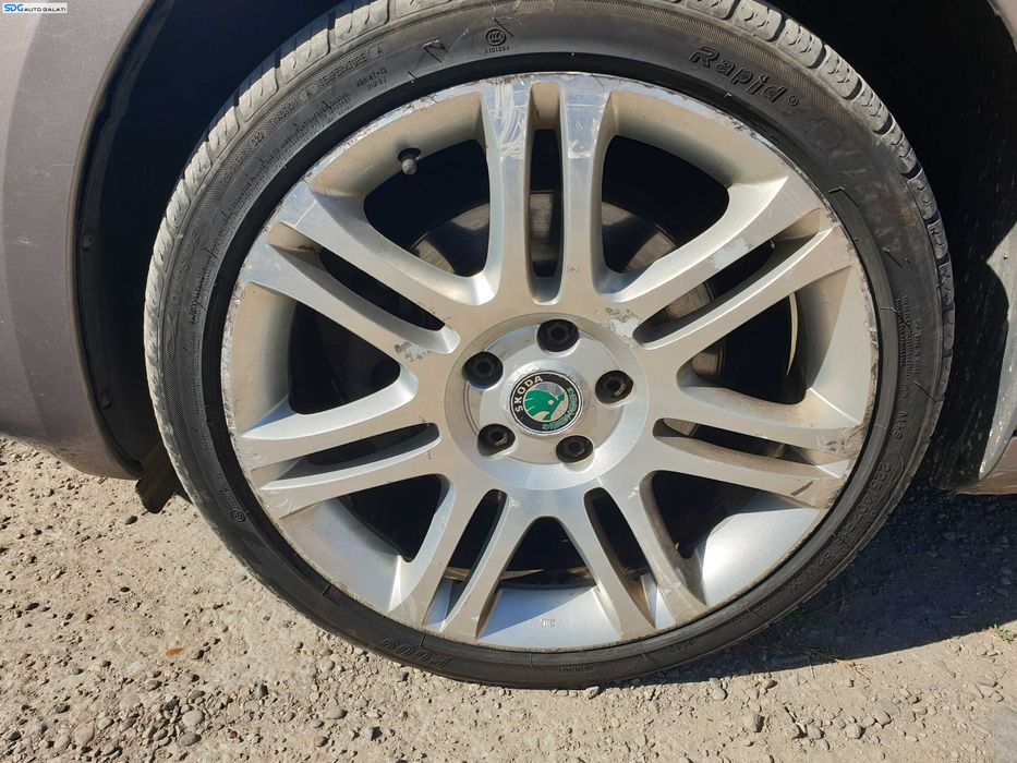 Set 4 Jante Roti Aliaj 225 40 18 R18 ZR18 5x112 Anvelope Vara Volkswagen Passat B5.5 2001 - 2005 [K0055]