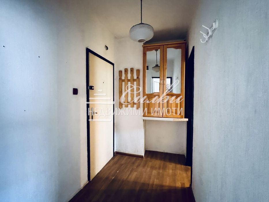 Продава се Едностаен апартамент в Шумен, Център - 40 кв.м за 1975 €/кв.м - Снимка #4