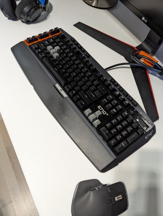 Механична геймърска клавиатура G710+