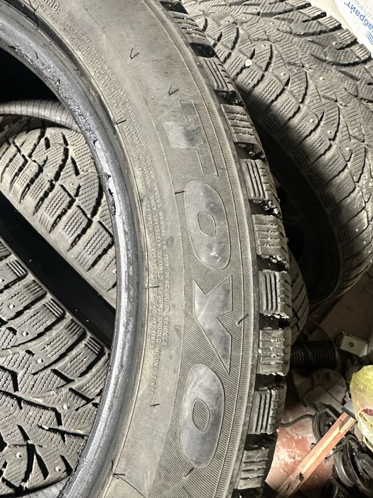 Резина зимняя 215/50/17