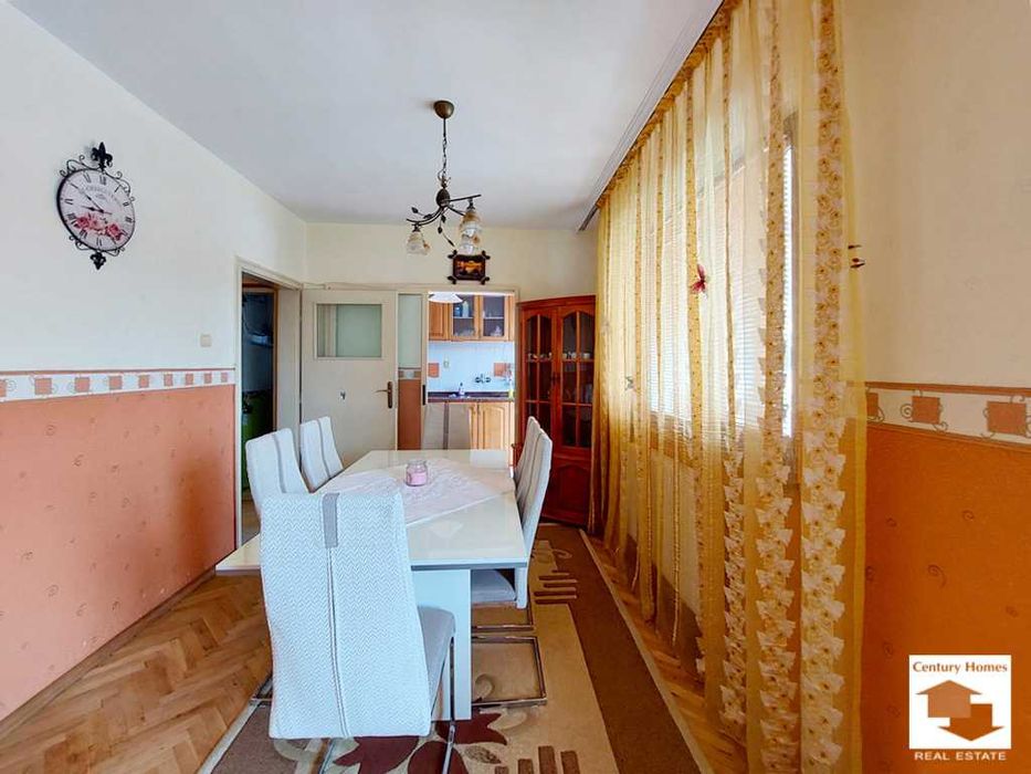 Продава се Тристаен апартамент в Велико Търново, Център - 92 кв.м за 1848 €/кв.м - Снимка #1