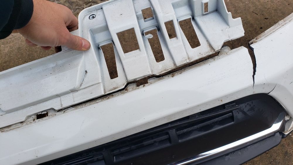 bronq/broni Suzuki Vitara 2019-25g.   (#462)