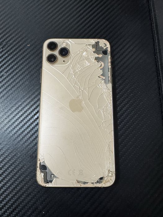 Vand Iphone 11 pro max piese