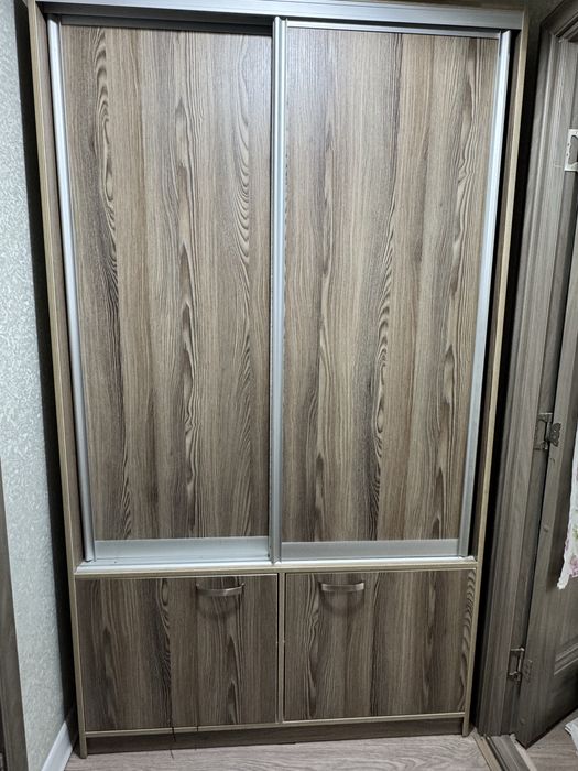 Продается раздвижной шкаф