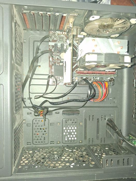 компьютер рабочий с 1030 ddr4 и i3 8100