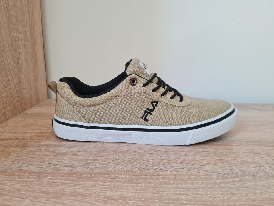 Fila кецове бежов 41