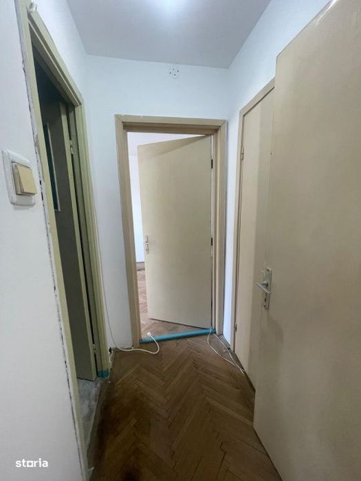 Apartament cu 3 camere, 63.20 mp, zona Valea Rosie
