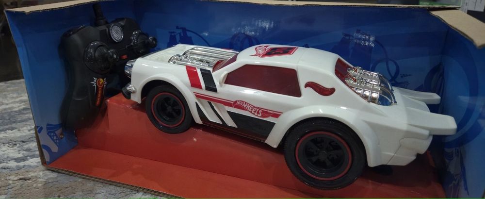 Masina cu telecomanda Hot Wheels