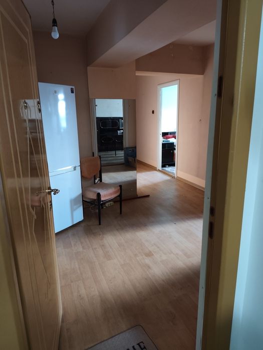 Apartament spațios 3 camere , Mazepa 1 lângă Potcoava de aur