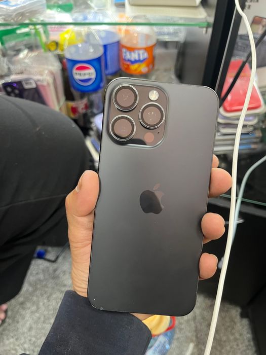 Iphone 15 pro max 256 84%
