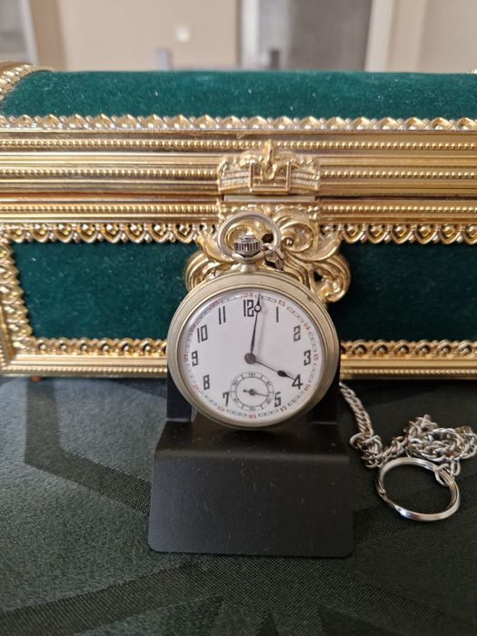 Антикварен швейцарски джобен часовник