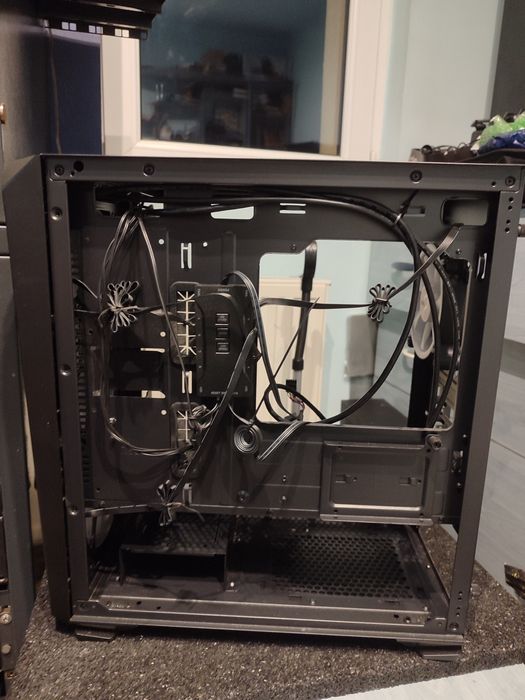 Carcasa PC Desktop AQIRYS