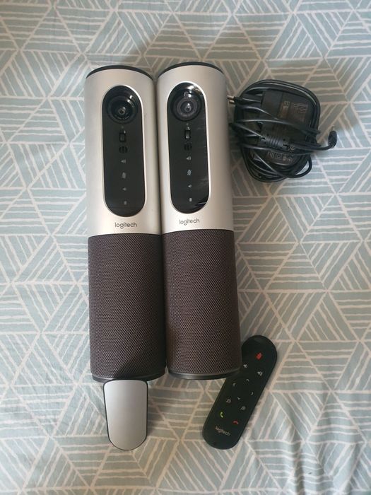 Camera videoconferinta Logitech.  Boxa încorporată
