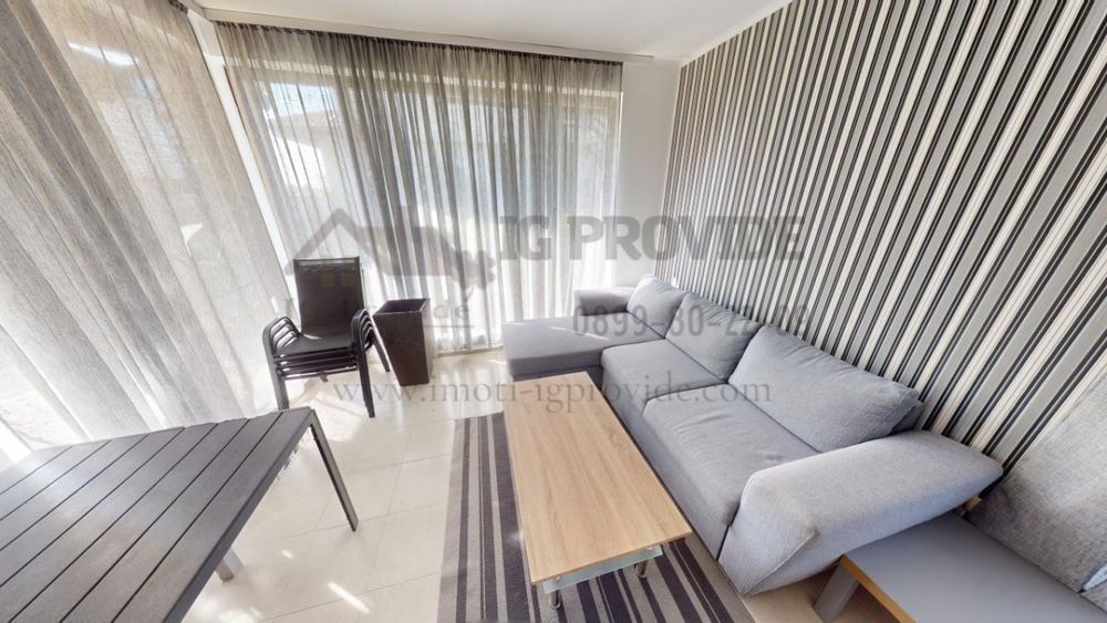 Продава се Тристаен апартамент в с. Кошарица, Област Бургас - 96 кв.м за 1000 €/кв.м - Снимка #1