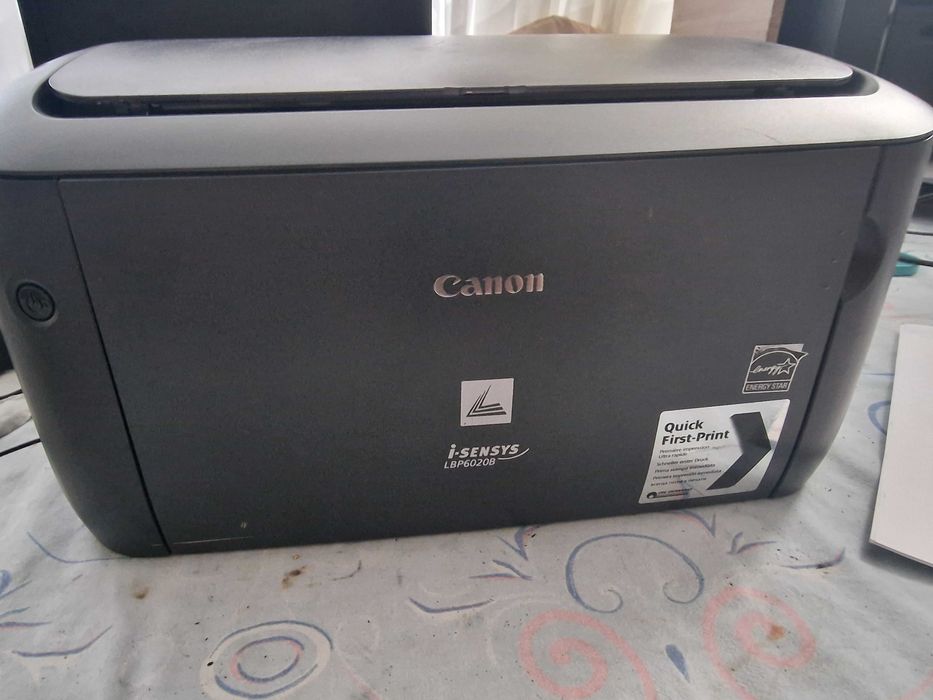 Принтер Canon LBP6020B  полный комплект с кабелями и картриджами