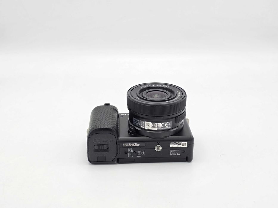 Kit Foto Mirrorless Sony Alpha ZV-E10 Vlogging 4K Obiectiv 16-50mm OSSII Neutilizata FullBox