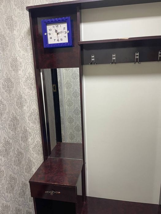 Продаётся шкаф в прихожую