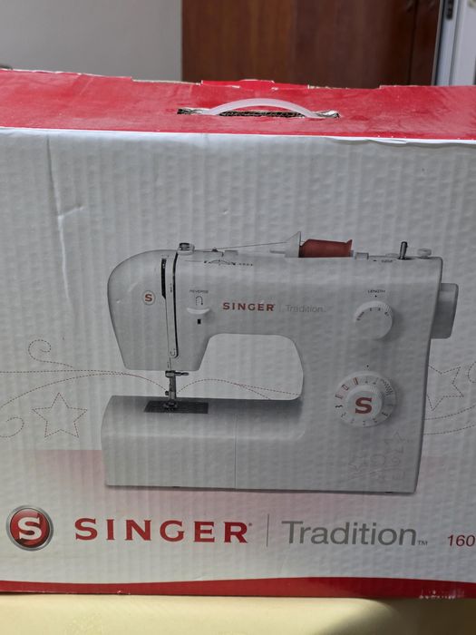 Masina electrica de cusut Singer