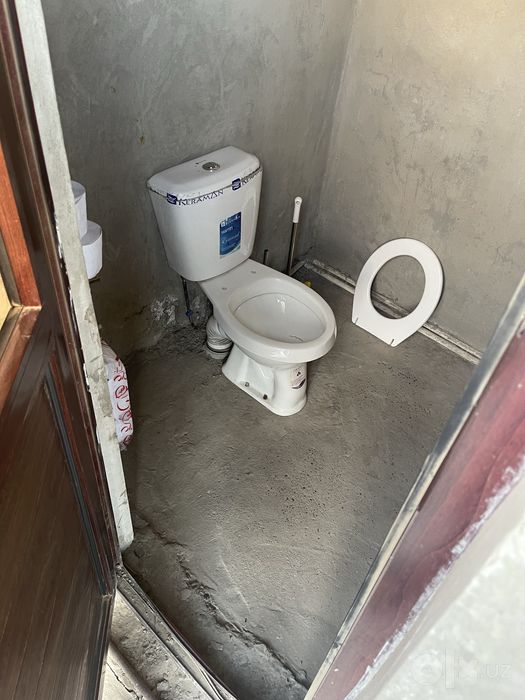 Komimex tumani 8 sotix uy sotiladi
