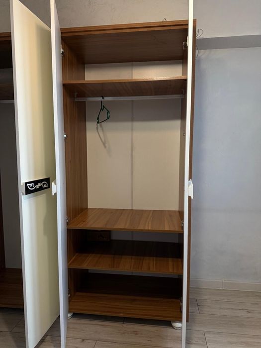 Продам шкаф гардероб