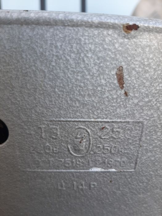 Стабилизатор напряжения