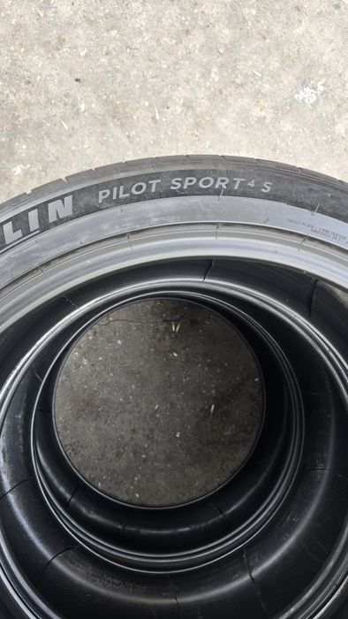 275/40/R22 Michelin pilot sport⁴ suv