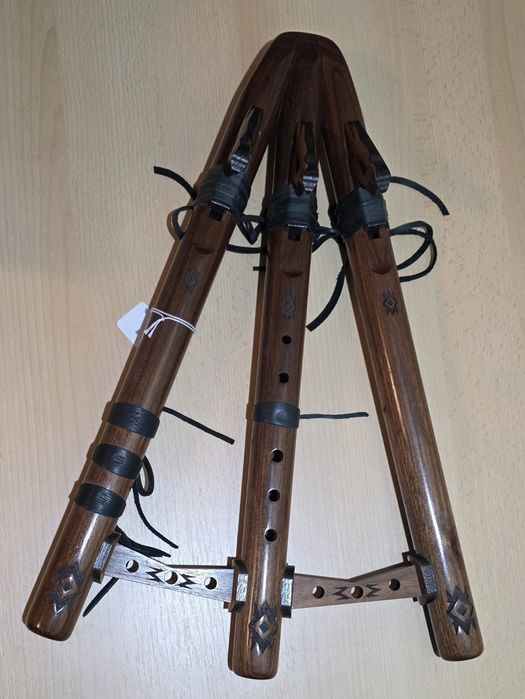 Fluier triplu -  Nativ American flute.