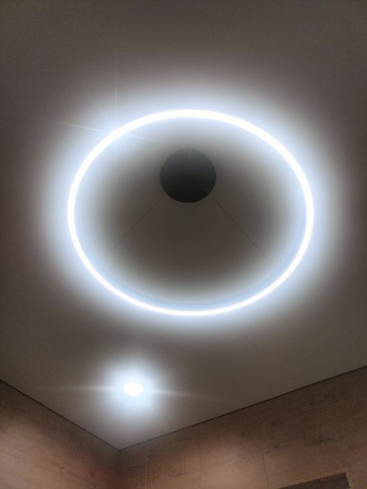 люстра в стиле минимализм