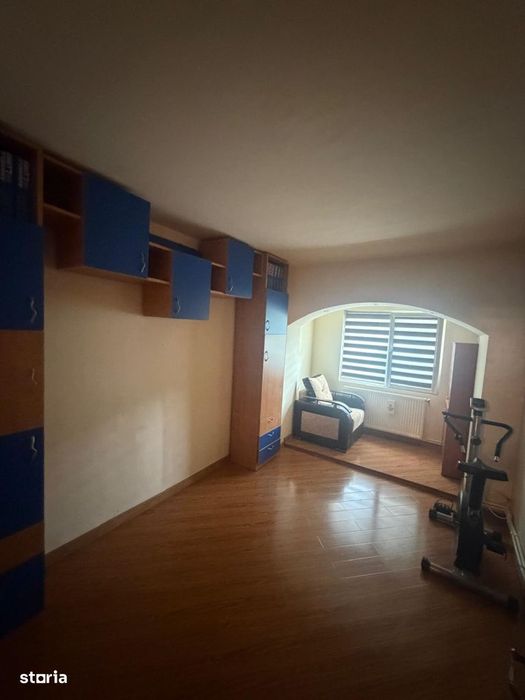 Apartament 3 camere doua balcoane, suprafata 67mp, zona Vidin. Mobilat
