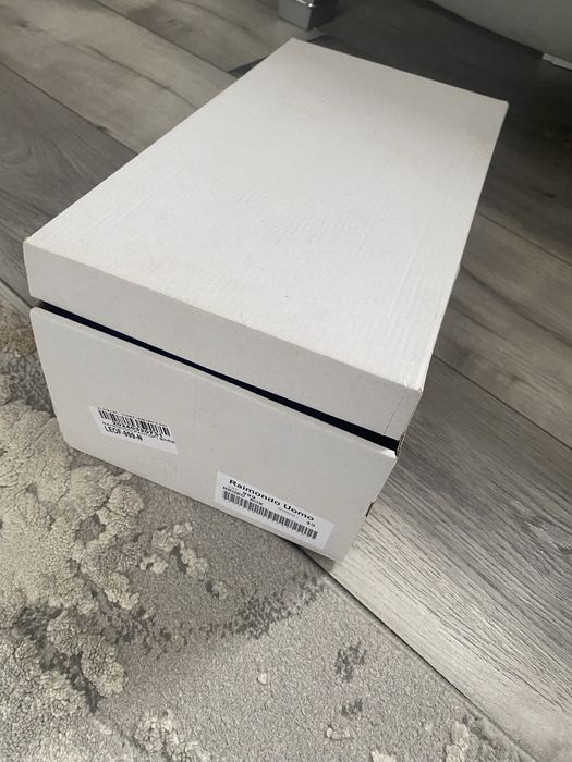 Vând pantofi eleganti purtati cateva ore