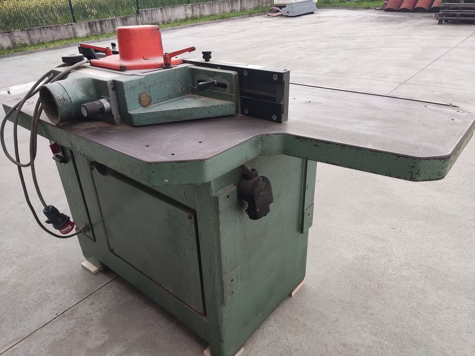 Mașină de frezat lemn, freză tâmplărie