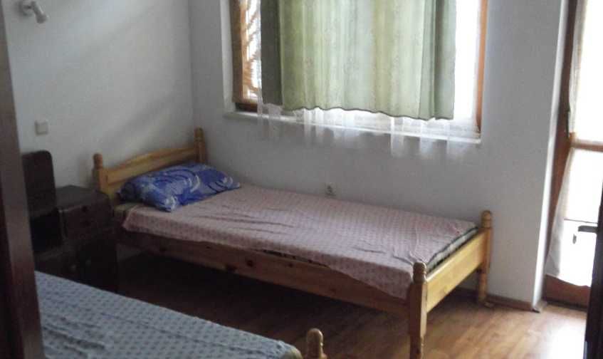 Дава се под наем Тристаен апартамент в Бургас, Център - 90 кв.м за 127.5 € - Снимка #19