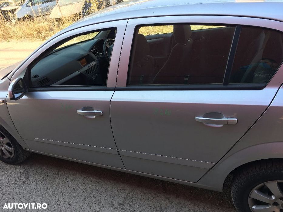 Portiera / Usa Stanga Dreapta Fata Spate Opel Astra H 2005-2010 cod culoare Z2AU