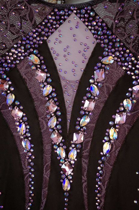 Трико ново за художествена гимнастика за момиче около 9-11 години