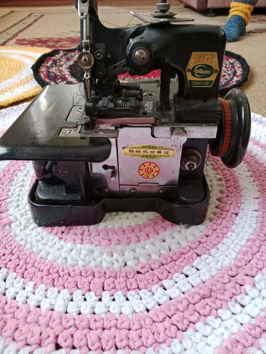 Оверлок. Машинка.