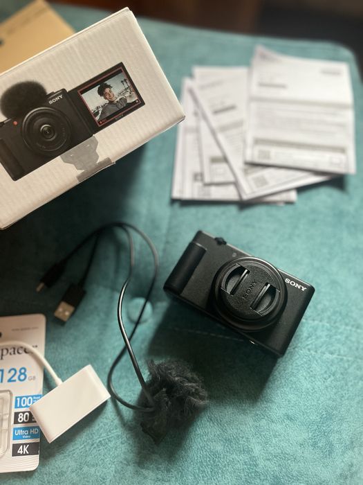 Sony zv 1-f Видеокамера