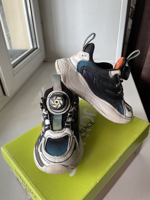 Обувь на мальчика- сандали, кроссовки