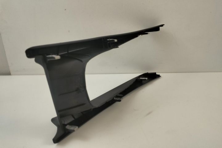 Trim interior  Consola centrala 5891305010 Toyota Avensis a 3-a gener