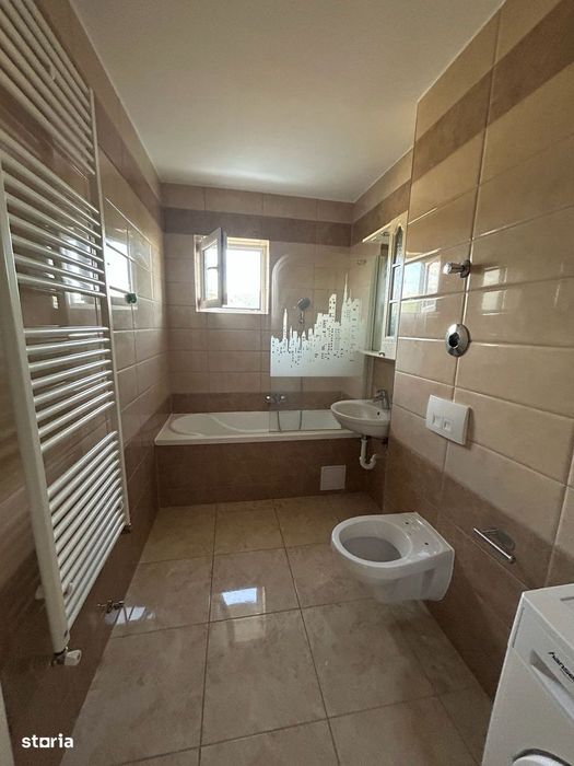 Apartament 2 camere, decomandat, spatios, balcon, boxa, Avantgarden!