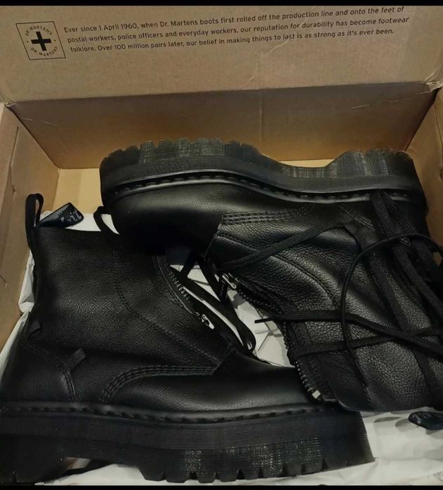 Bocanci Dr. Martens model Jarick II
