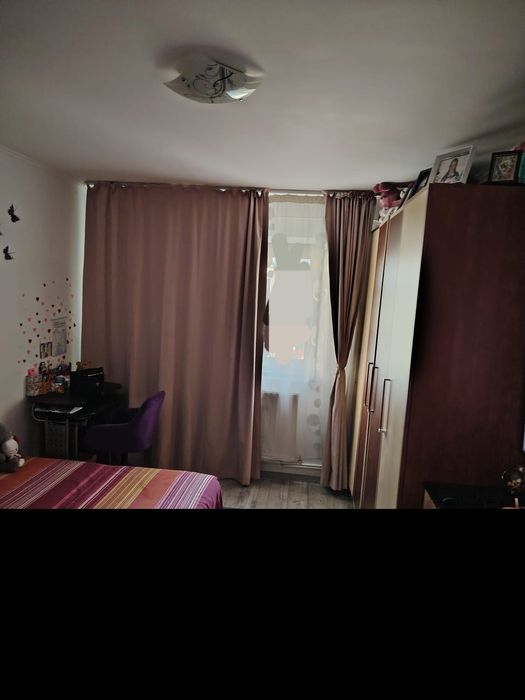 Garsonieră  decomandată  renovată   9 mai