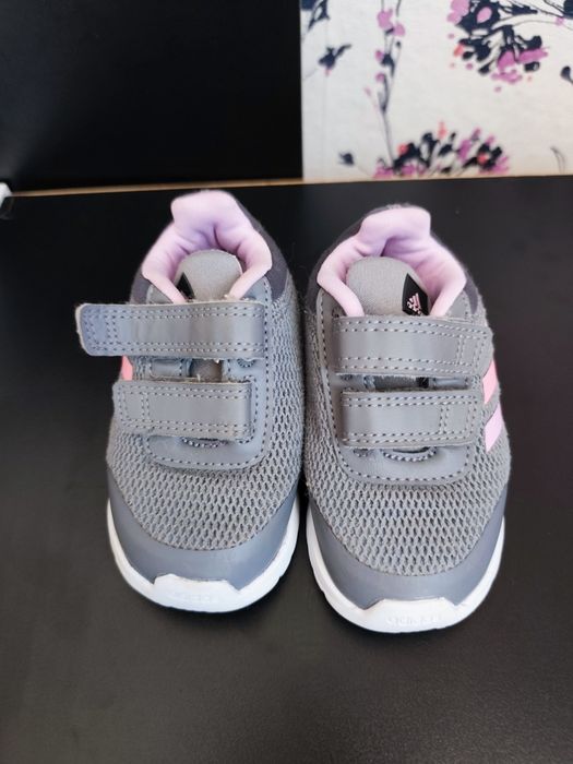 Маратонки adidas