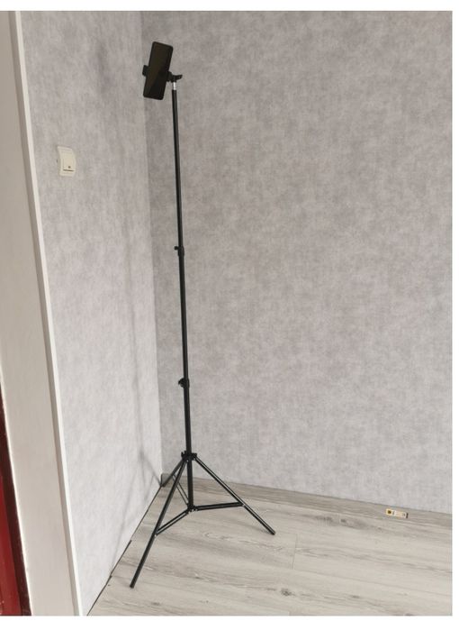 Пюпитры,Стойка микрофона,Мольберт