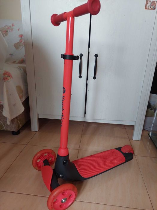 Детска тротинетка Yvolution